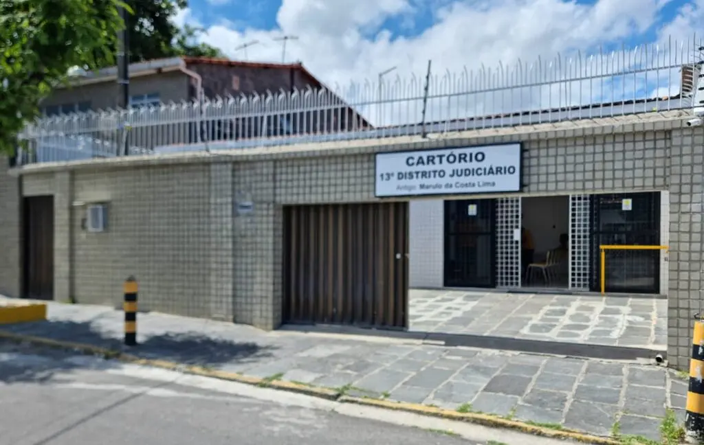Fachada do Cartório 13º Distrito Judiciário, na Casa Amarela, Recife